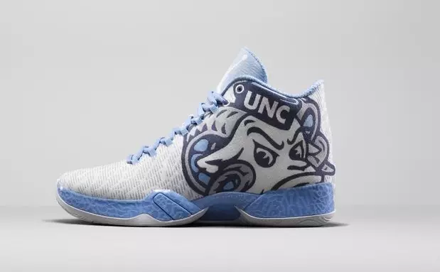 Mascota Air Jordan XX9 UNC PE