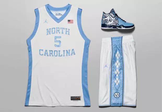 Кроссовки Air Jordan XX9 29 UNC Tar Heels PE