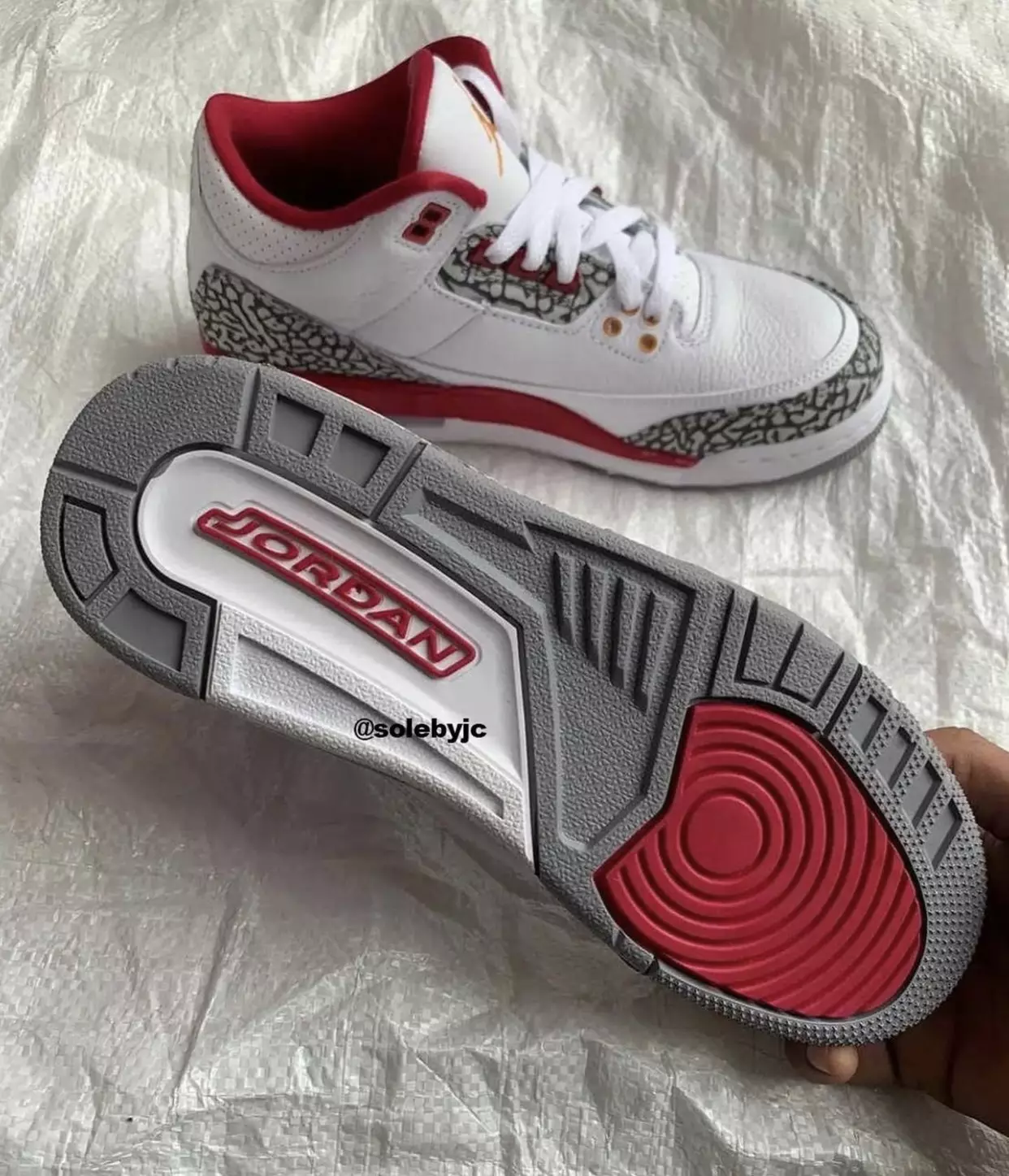 Air Jordan 3 Cairdinéal Dearg CT8532-126 Dáta Eisiúna