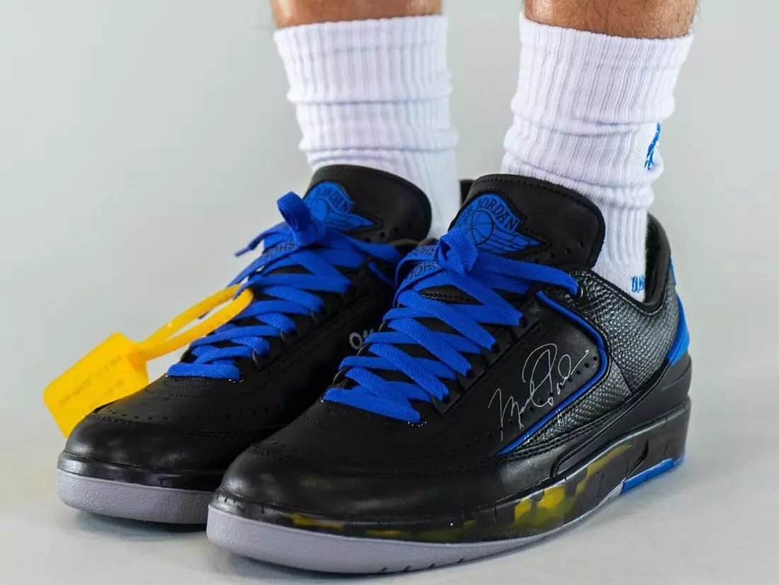 Off-White Air Jordan 2 Low Zwart Blauw DJ4375-004 Releasedatum op de voeten