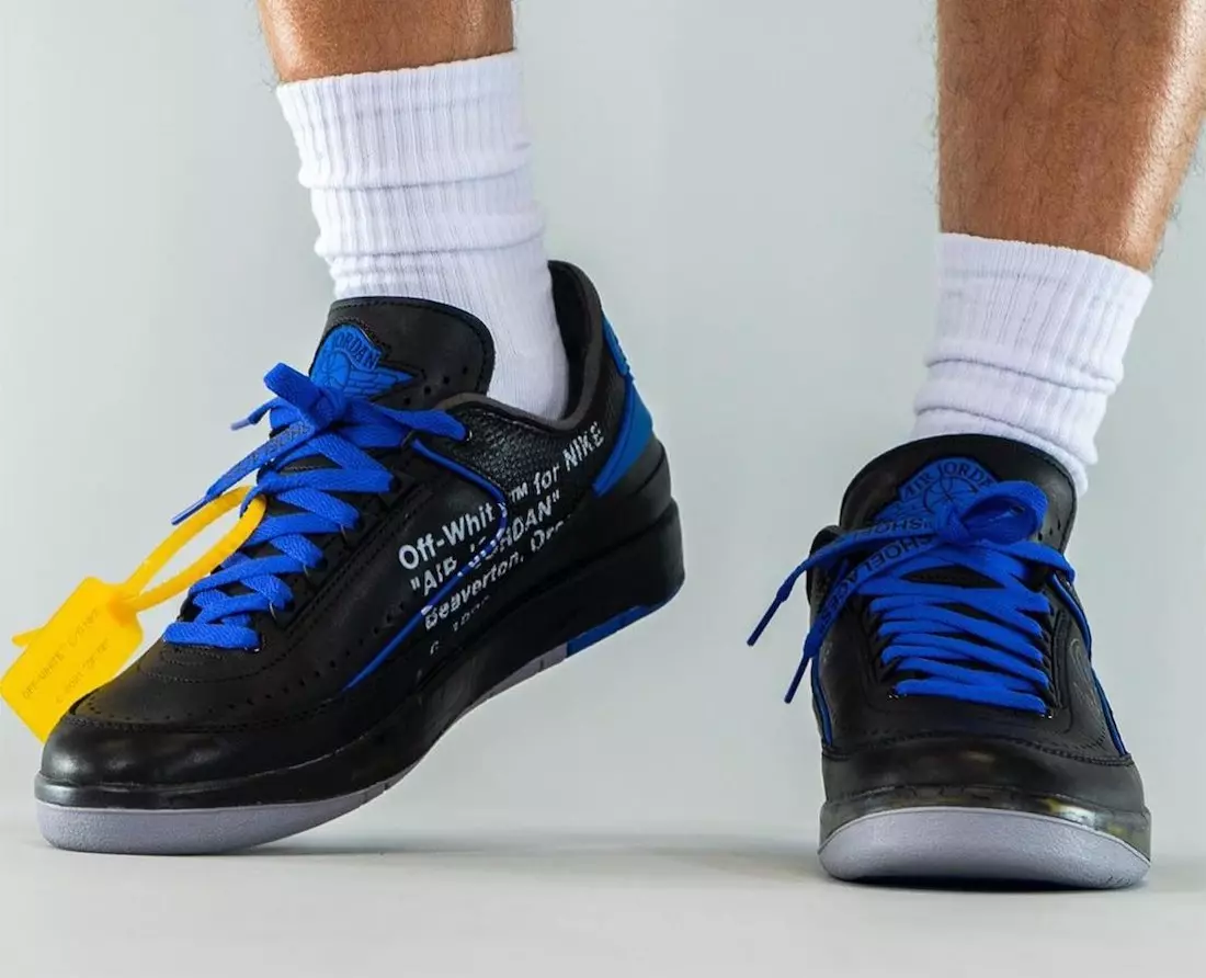 Off-White Air Jordan 2 Low Zwart Blauw DJ4375-004 Releasedatum op de voeten