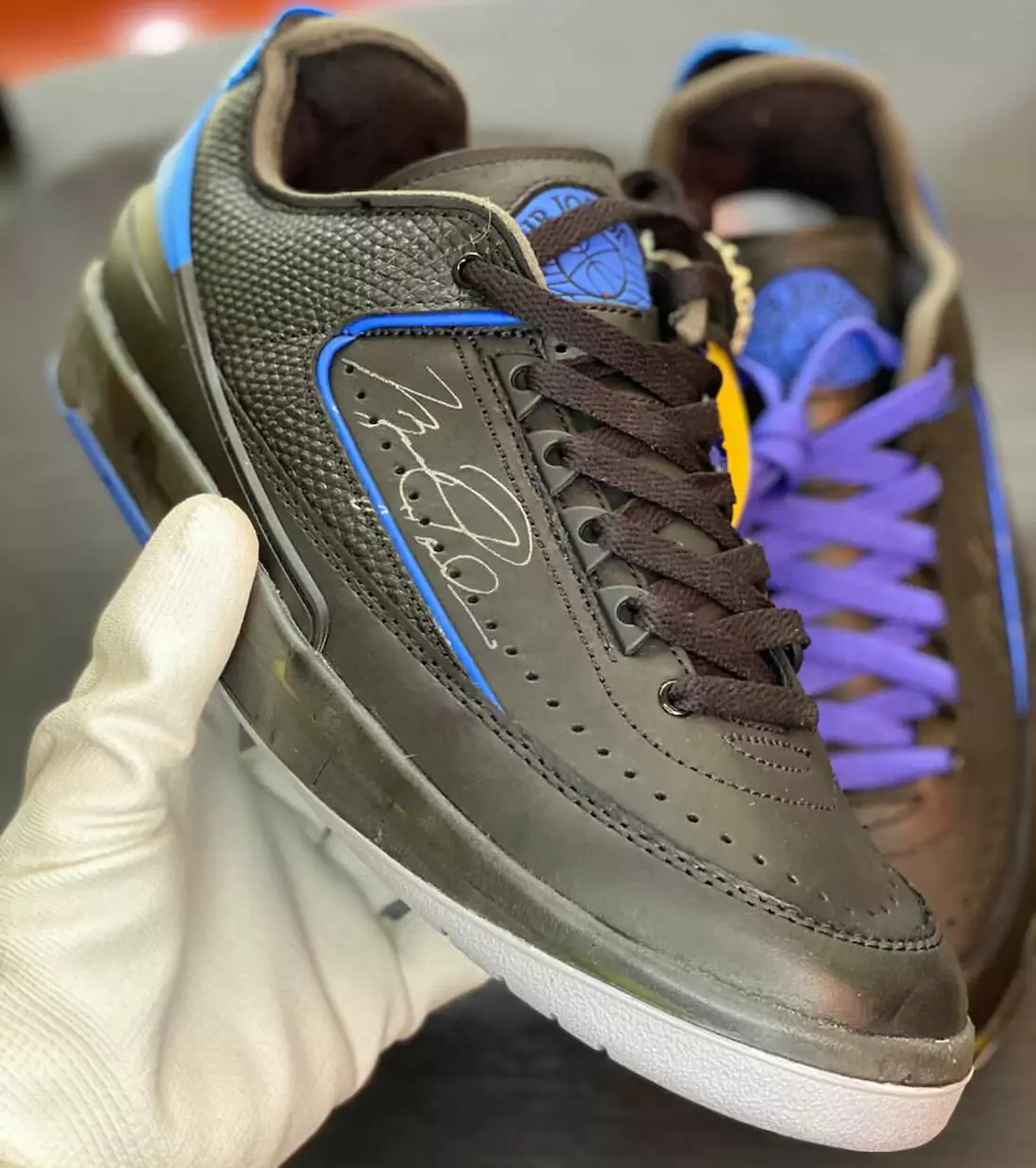 Beinhvítt Air Jordan 2 Low Black Blue Útgáfudagur