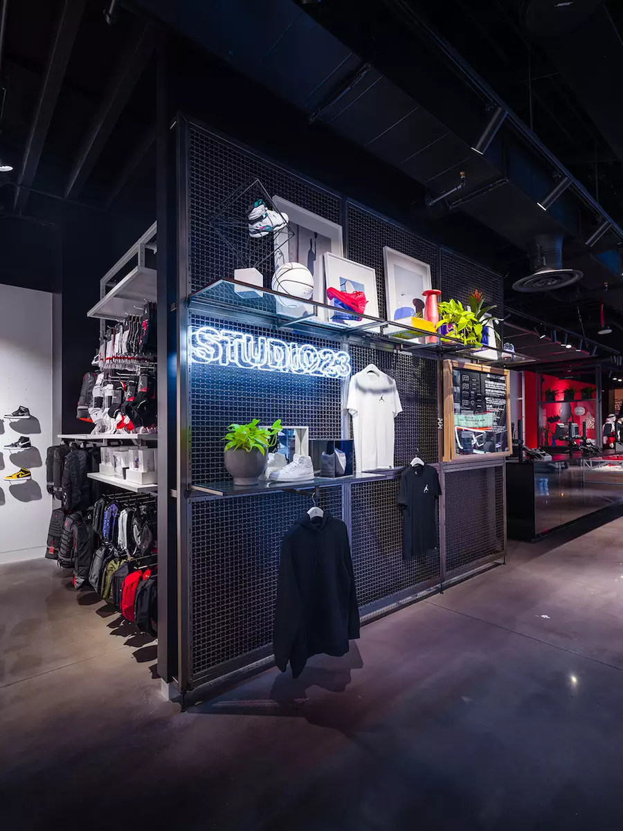 العلامة التجارية الأردنية Jumpman LA Store