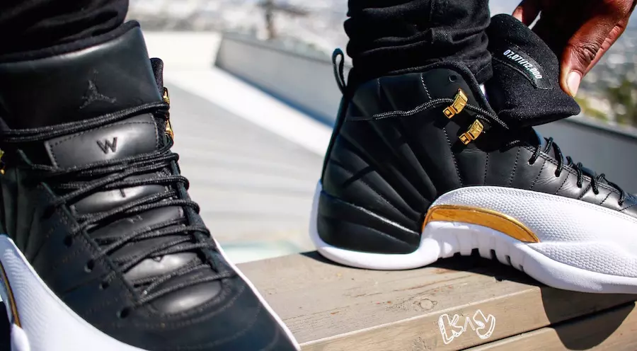 Wings Jordan 12 Di Kaki