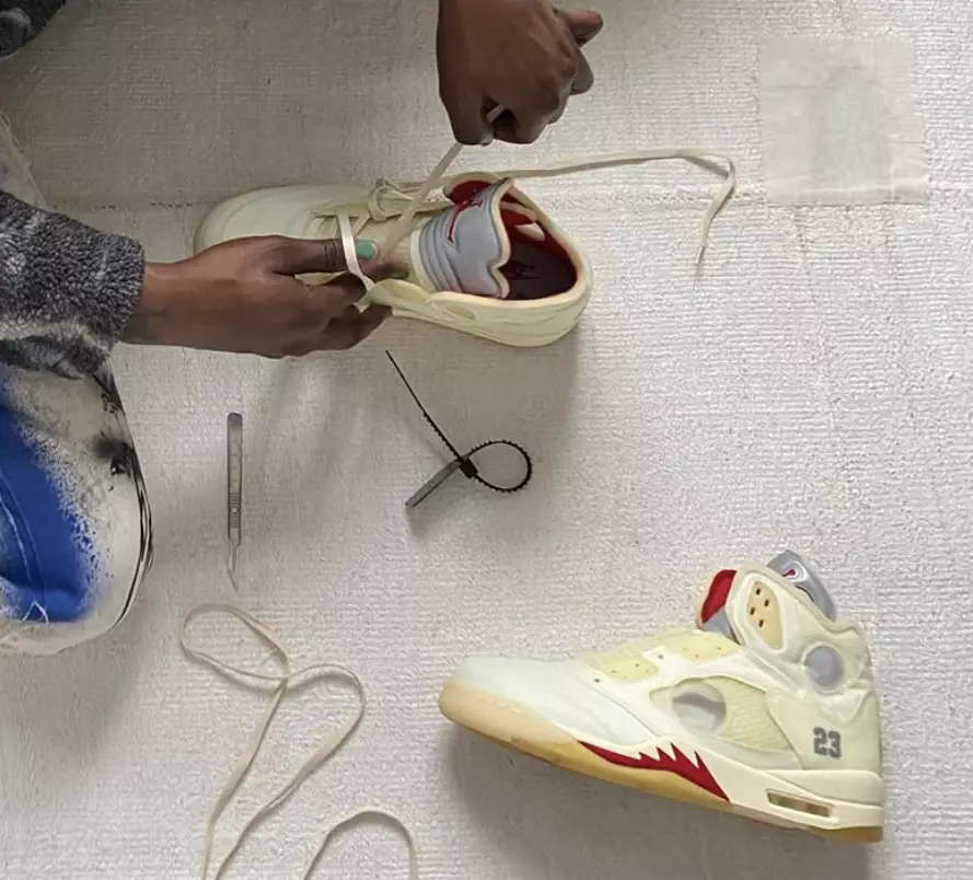 Off-White Air Jordan 5 Sail Red Silver CT8480-100 Datum vydání