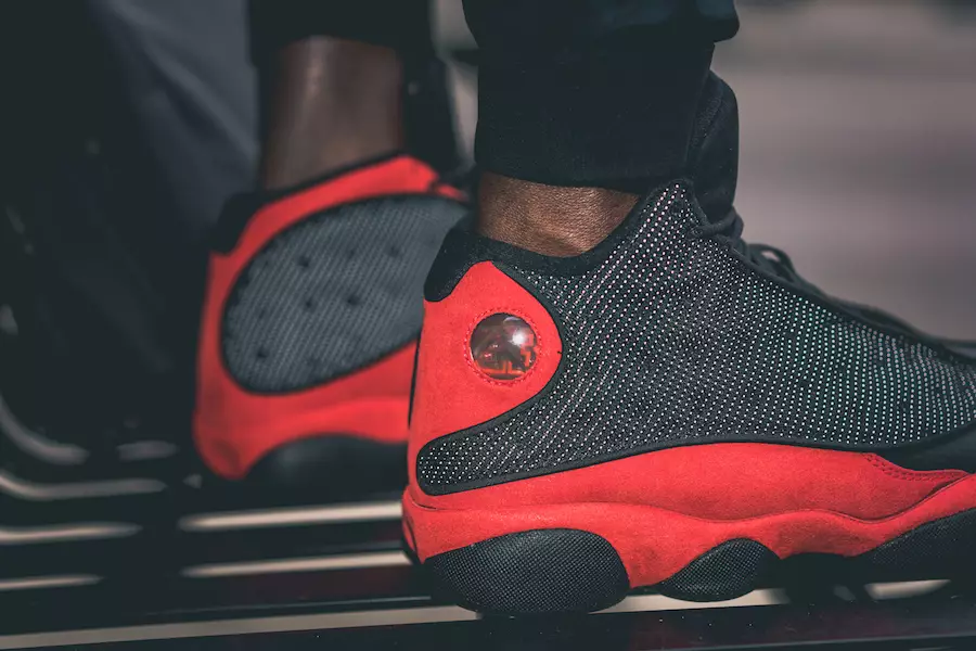 Air Jordan 13 Bred 2017 Retro ant kojų