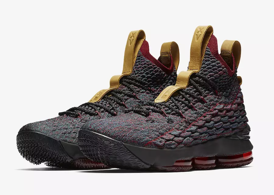 Nike LeBron 15 "New Heights" lanseres 7. desember