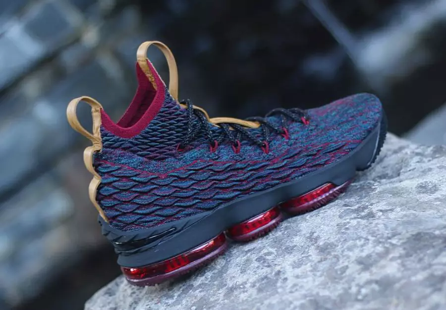 Nike LeBron 15 New Heights izlaišanas datums