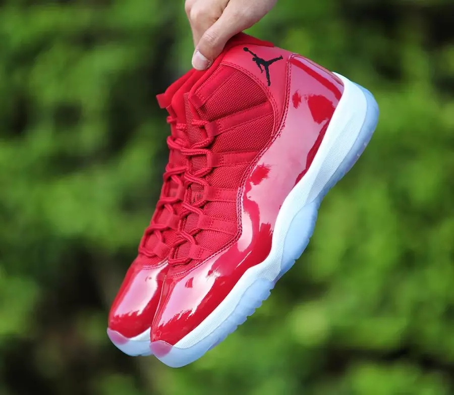 Air Jordan 11 Red wint als 96