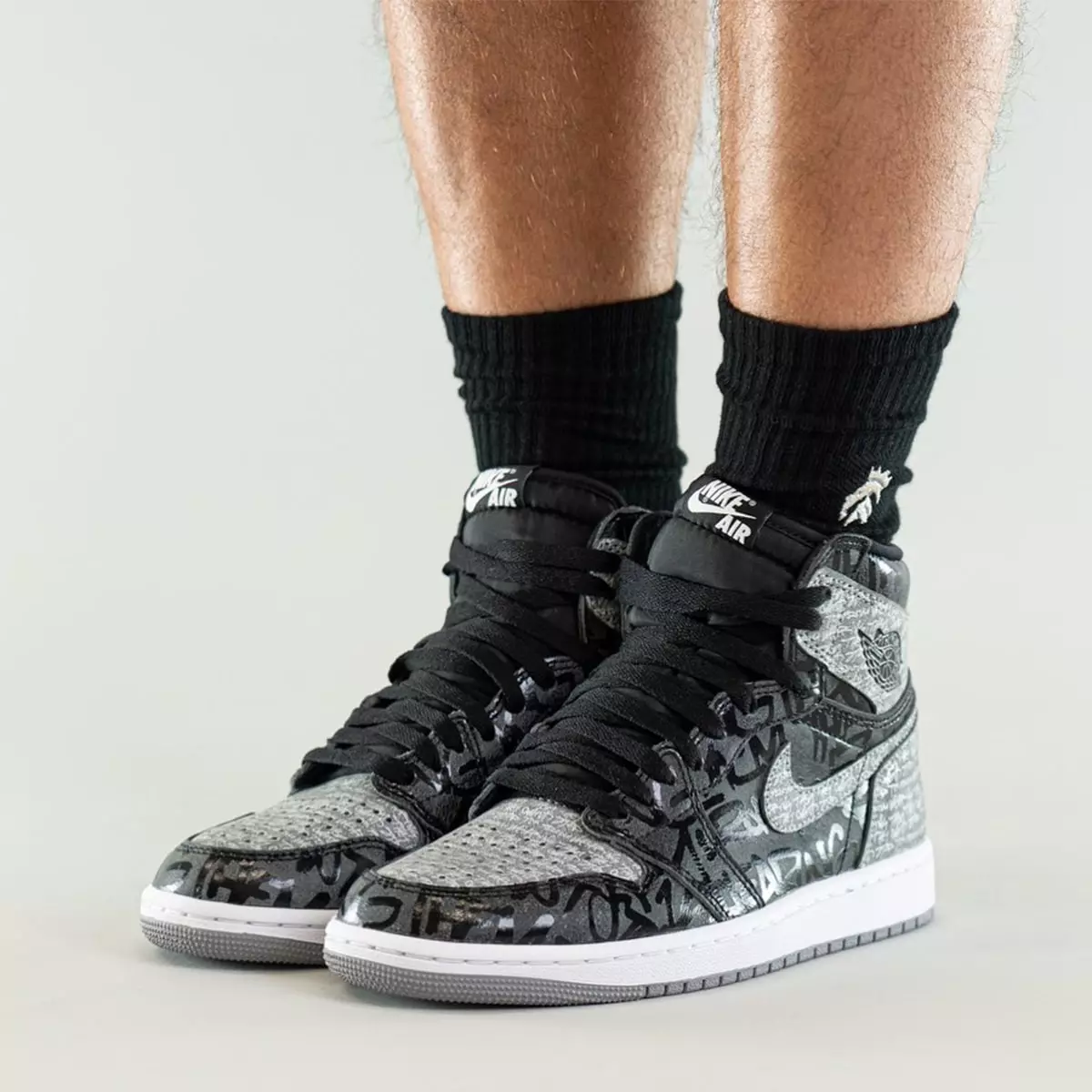 Air Jordan 1 Rebellionaire zakázáno 555088-036 Datum vydání na nohou