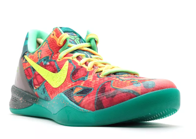 Nike cad é an kobe 8 saor in aisce,