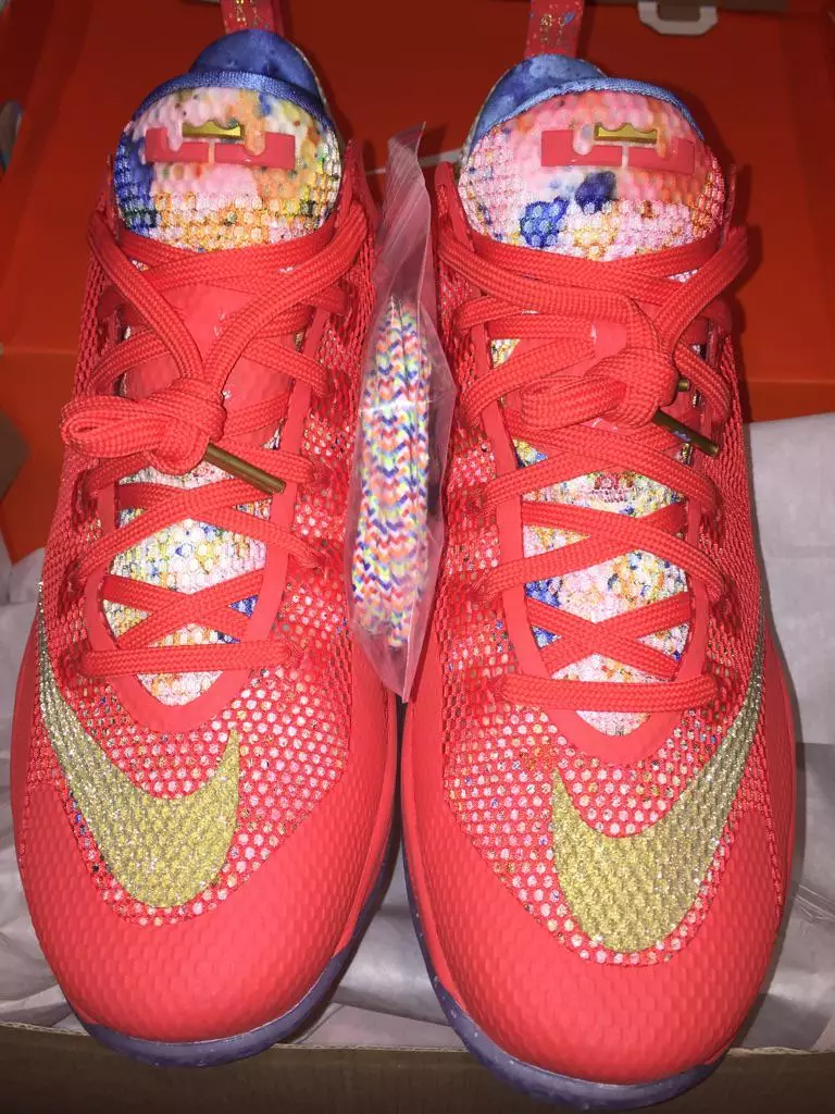 Nike LeBron 12 Low Trainwreck