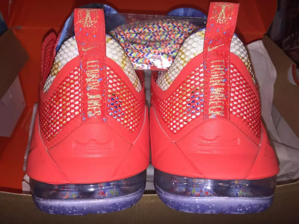 Nike LeBron 12 Düşük Tren Enkazı