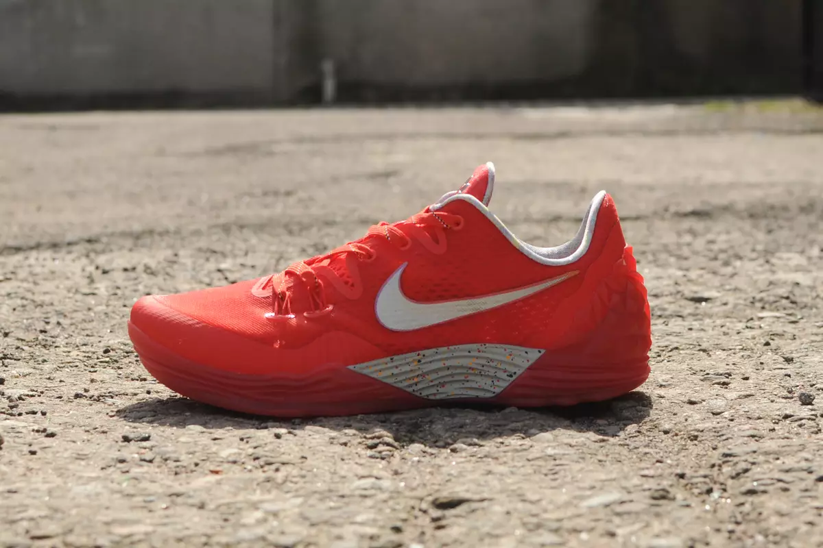 Nike Zoom Kobe Vennomen 5 LTD