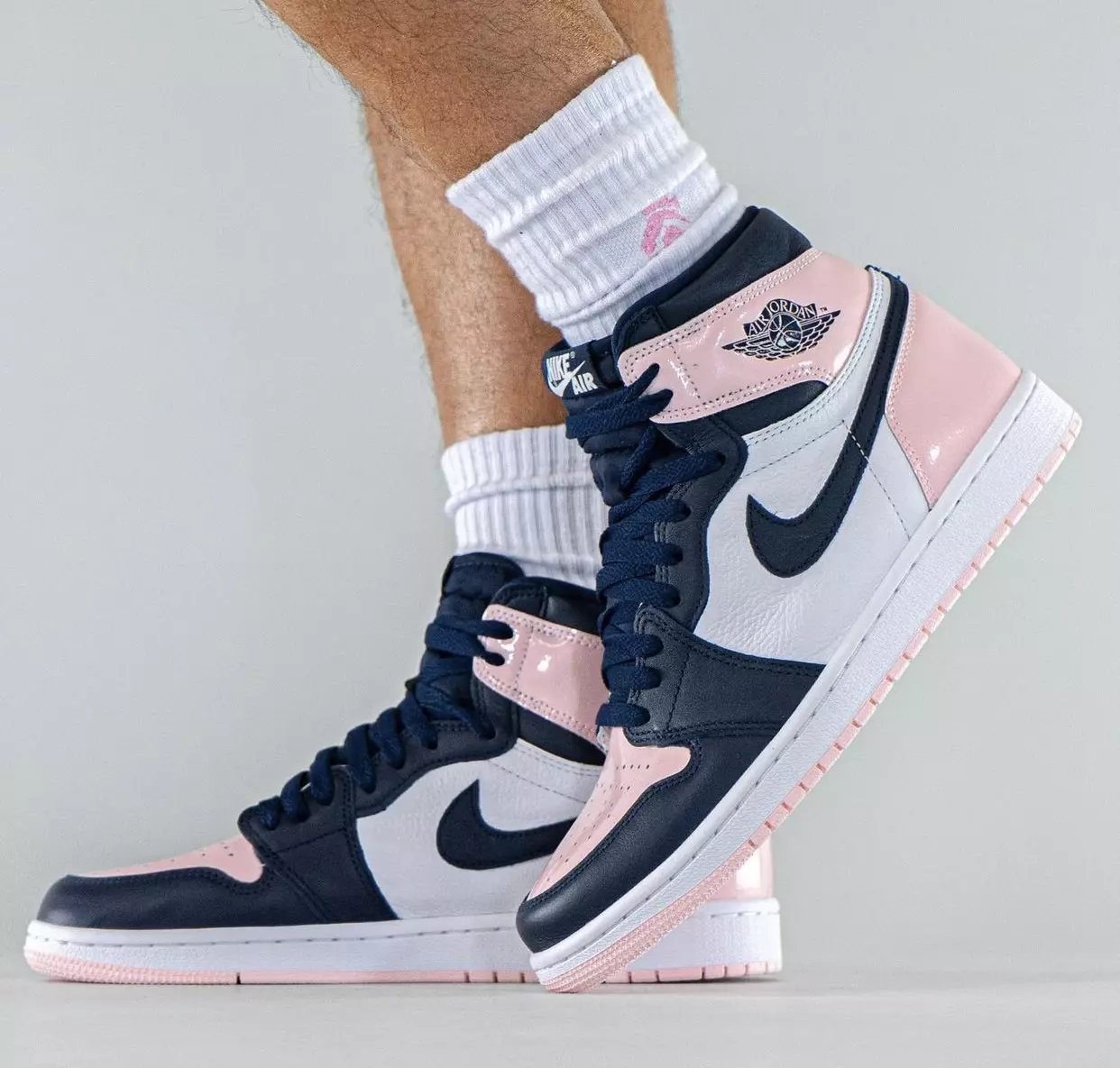 Air Jordan 1 Bubblegum Atmosphere DD9335-641 Թողարկման ամսաթիվ On-Feet