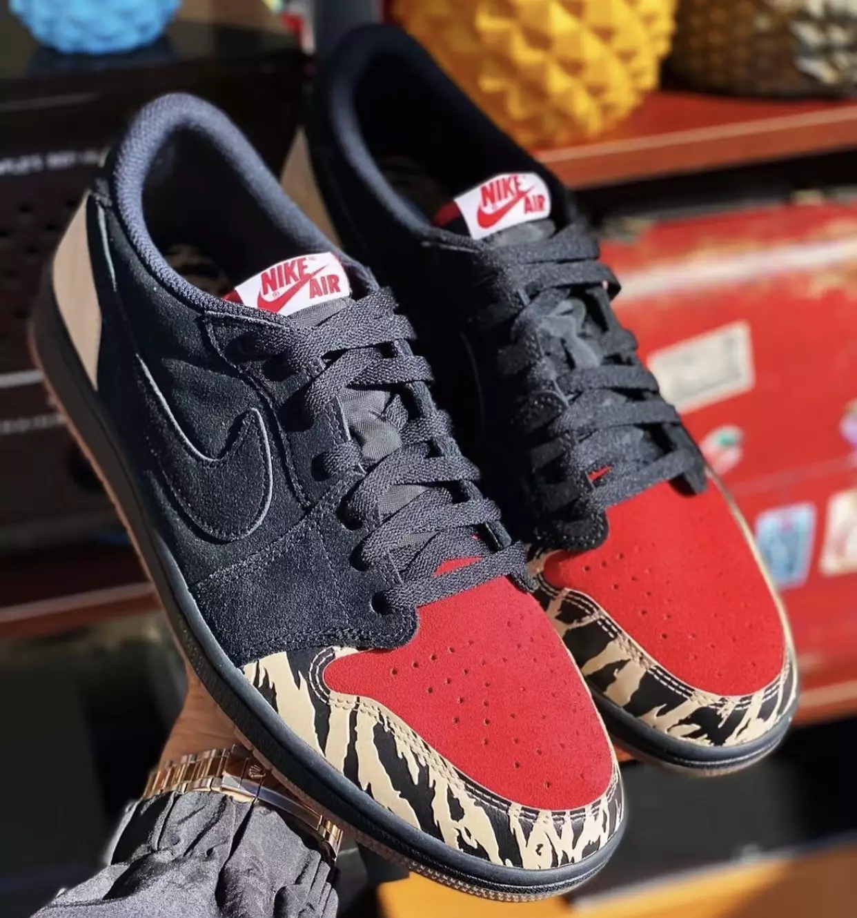 SoleFly x Air Jordan 1 Low Carnivore 発売日