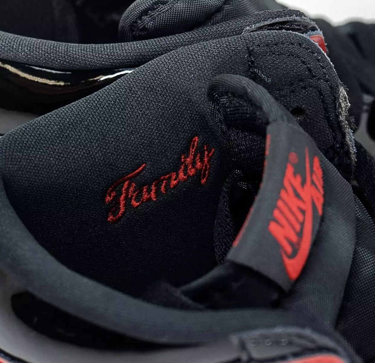 Air Jordan 1 Bred патенті 555088-063 Шығарылған күні-фут