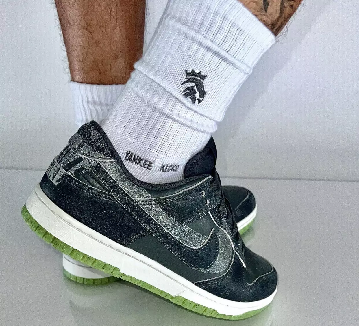 تاریخ انتشار Nike Dunk Low Iron Grey DQ7681-001 On-Feet