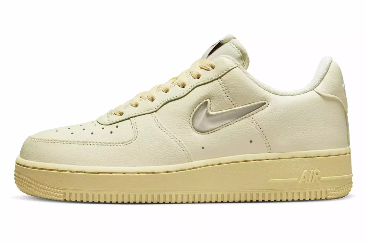 Nike Air Force 1 နိမ့် လက်မှတ်ရ လတ်ဆတ်သော အုန်းနို့ DO9456-100 ထုတ်ဝေသည့်ရက်စွဲ