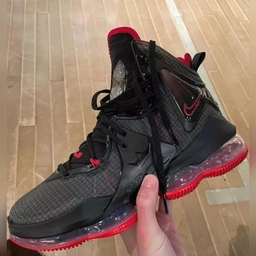 Датум на издавање на Nike LeBron 19 Bred