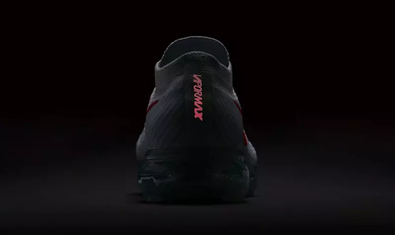 Nike Air VaporMax Flyknit פּורע פּלאַטינום אוניווערסיטעט רויט