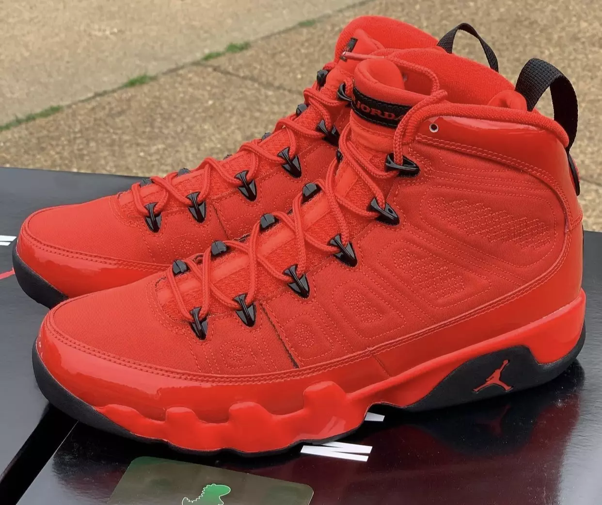 תאריך יציאה של Air Jordan 9 Chile Red CT8019-600