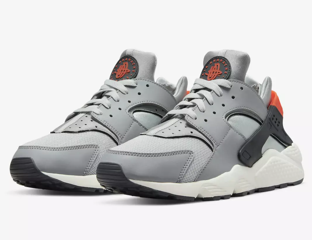 Nike Air Huarache Grijs Oranje Stijlcode: DR8606-001 Releasedatum