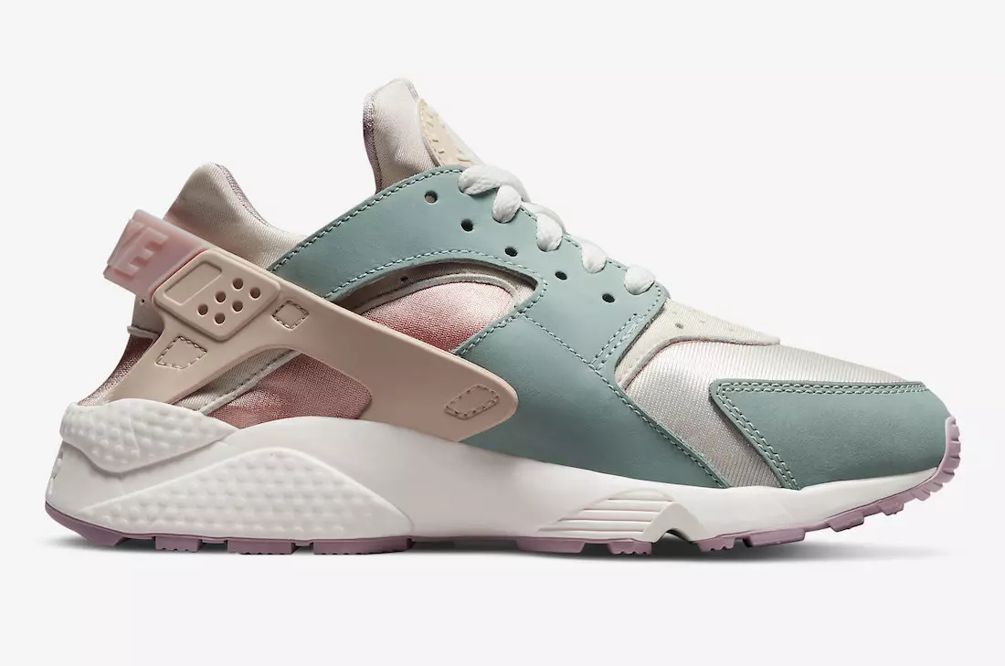 تاریخ انتشار Nike Air Huarache Dusty Sage DQ4990-104