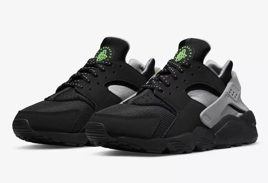 Nike Air Huarache apareix en negre, gris i verd neó