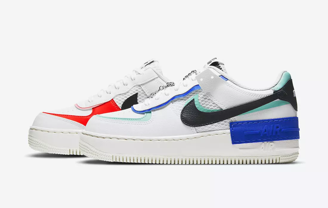 يأتي ظل Nike Air Force 1 مع سلسلة فضية مضافة