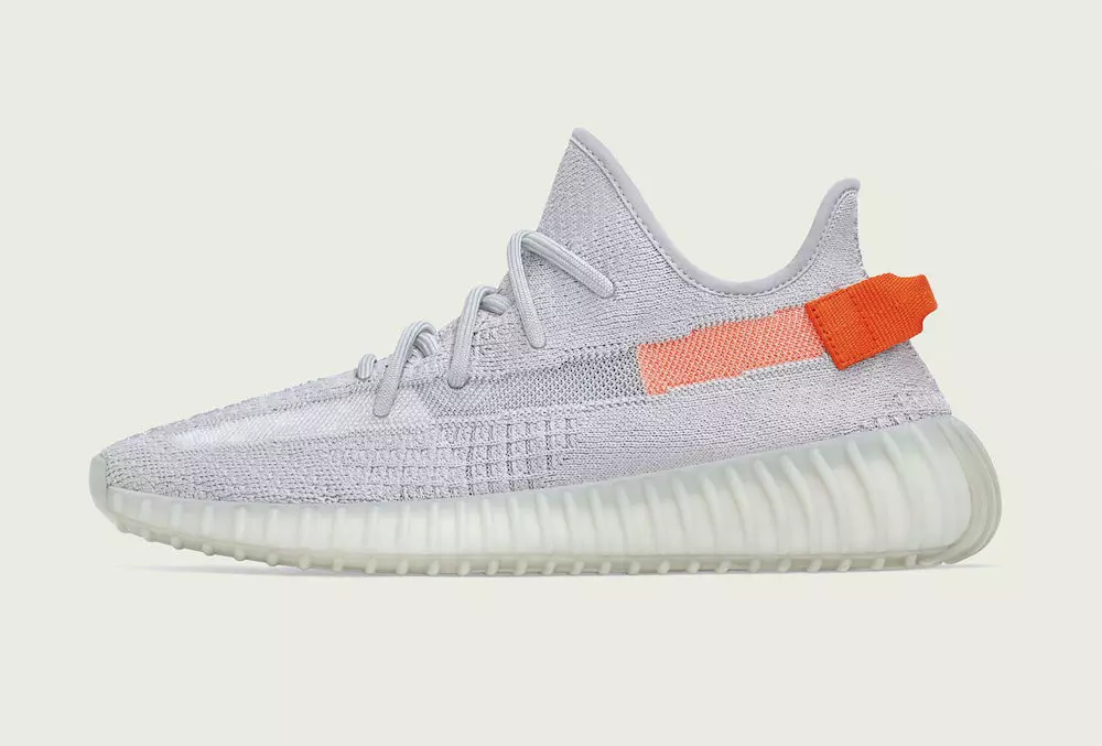 adidas Yeezy Boost 350 V2 Tail Light FX9017 Датум на издавање Цена