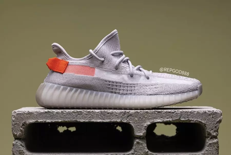 אַדידאַס Yeezy Boost 350 V2 טייל ליכט FX9017 מעלדונג טאָג