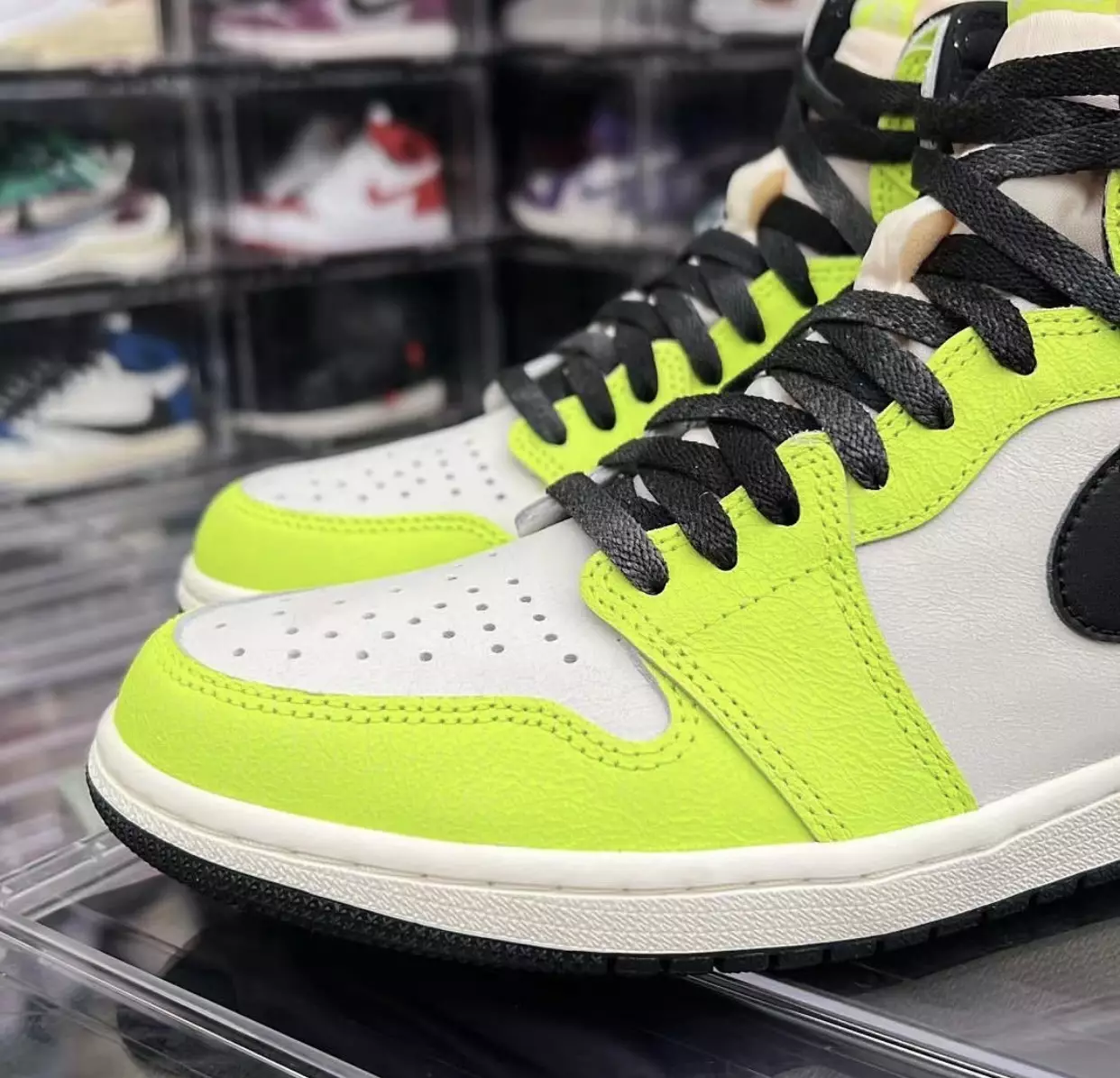 Air Jordan 1 Volt 555088-702 Ημερομηνία κυκλοφορίας