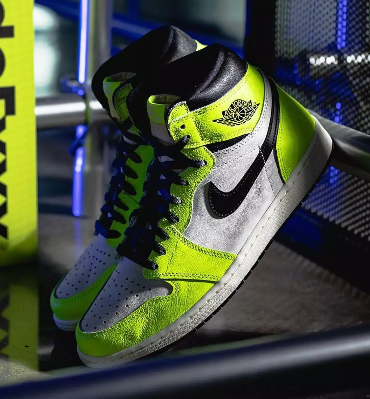 Air Jordan 1 Volt High 555088-702 Datum izdavanja