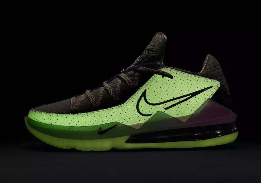 Denne Nike LeBron 17 Low Glows in the Dark