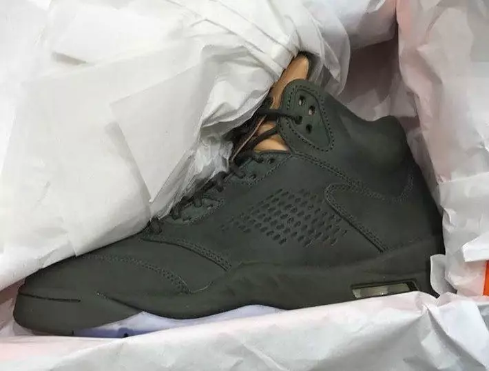 Air Jordan 5 Premium Take Flight Packaging