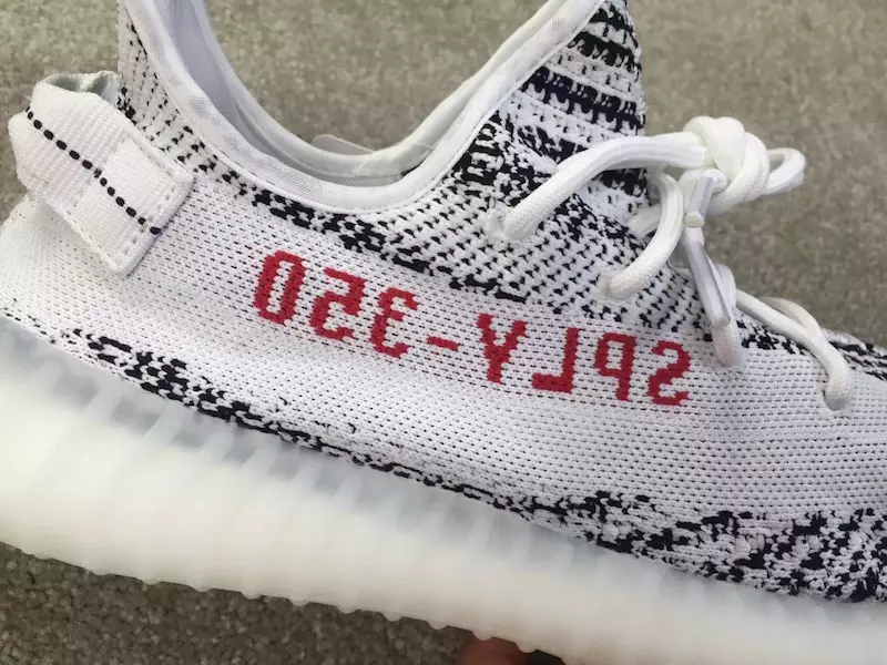 Adidas Yeezy Treisiú 350 V2 Bán Dubh Dearg