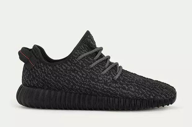 Yeezy 350 Meningkatkan Hype Hitam