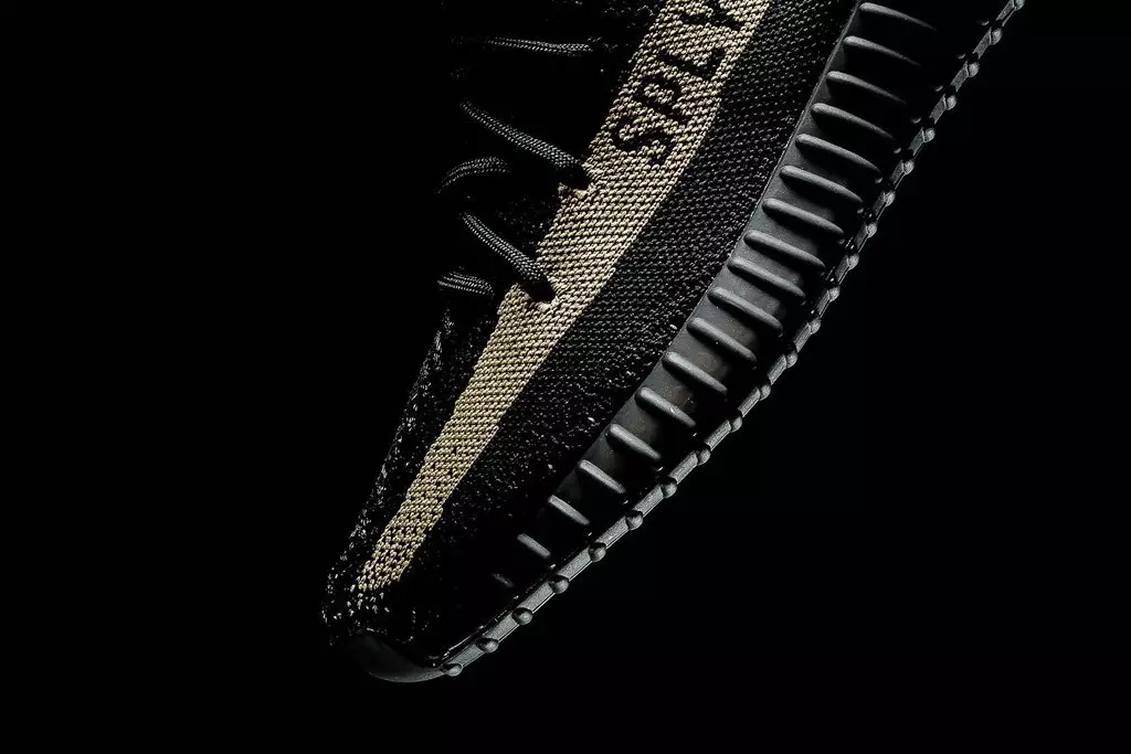 Yeezy Boost 350 V2 წითელი სპილენძის მწვანე გამოშვების თარიღი