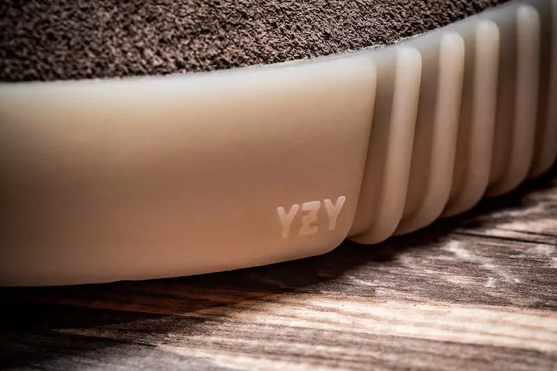 Adidas Yeezy Boost 750 šokolāde gaiši brūna