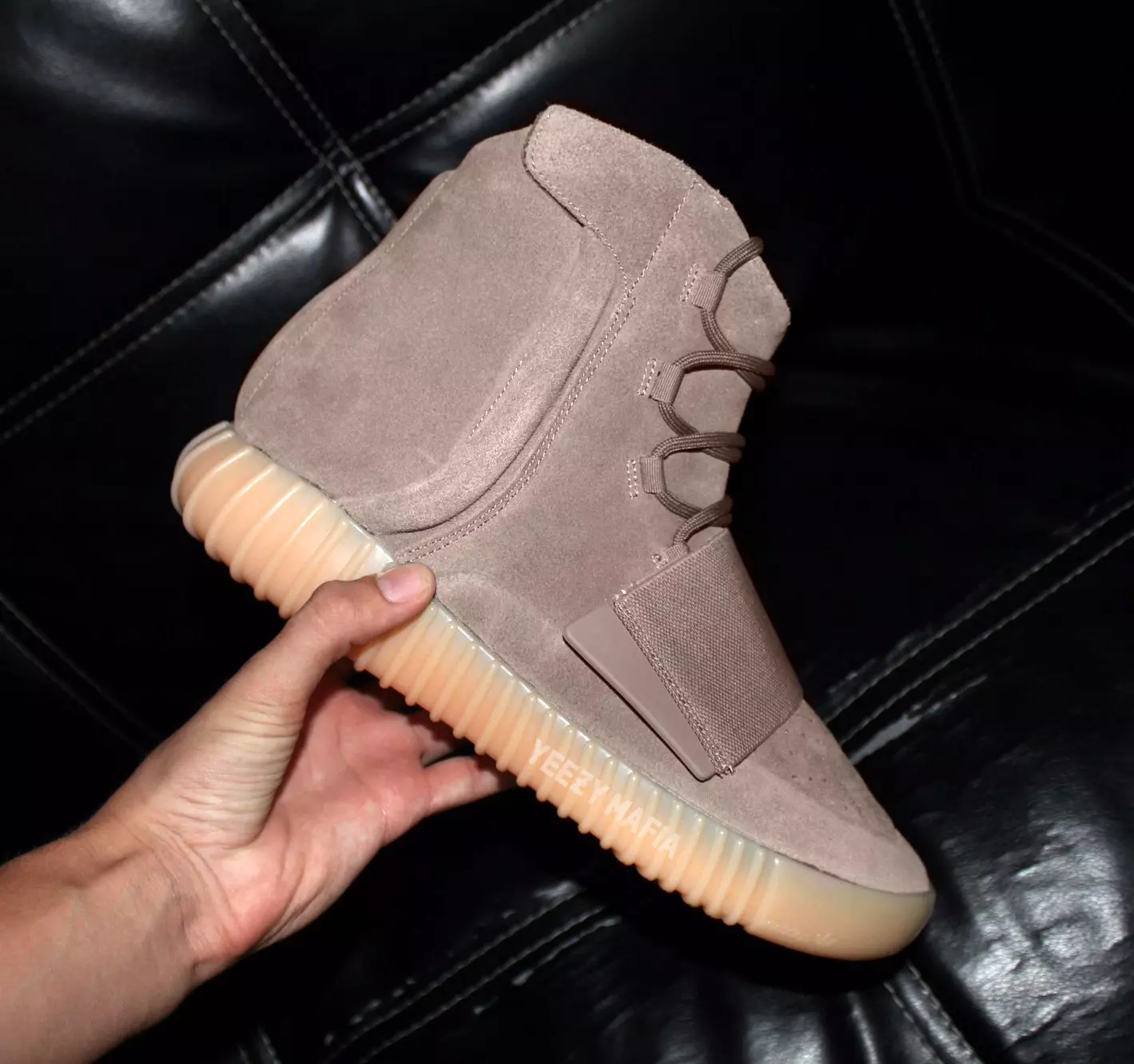 adidas Yeezy Boost 750 Cokelat Tanggal Rilis