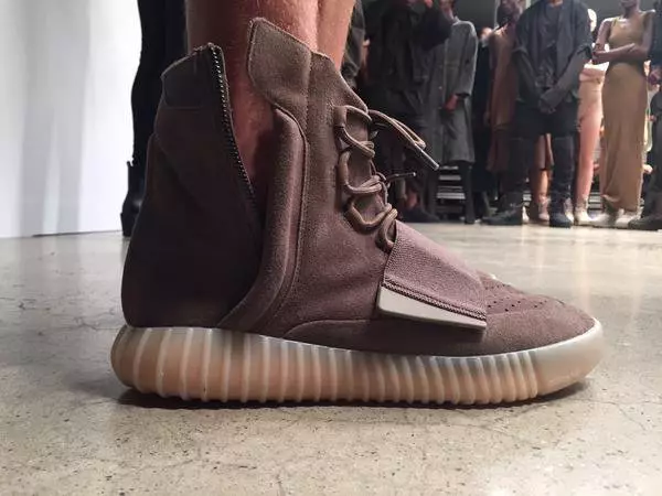 adidas Yeezy Boost 750 Coklat