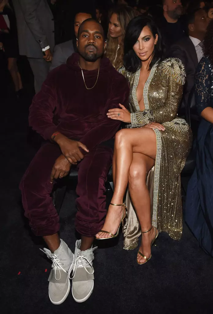 Kanye West آدیداس Yeezy Grammys 2015 (2)