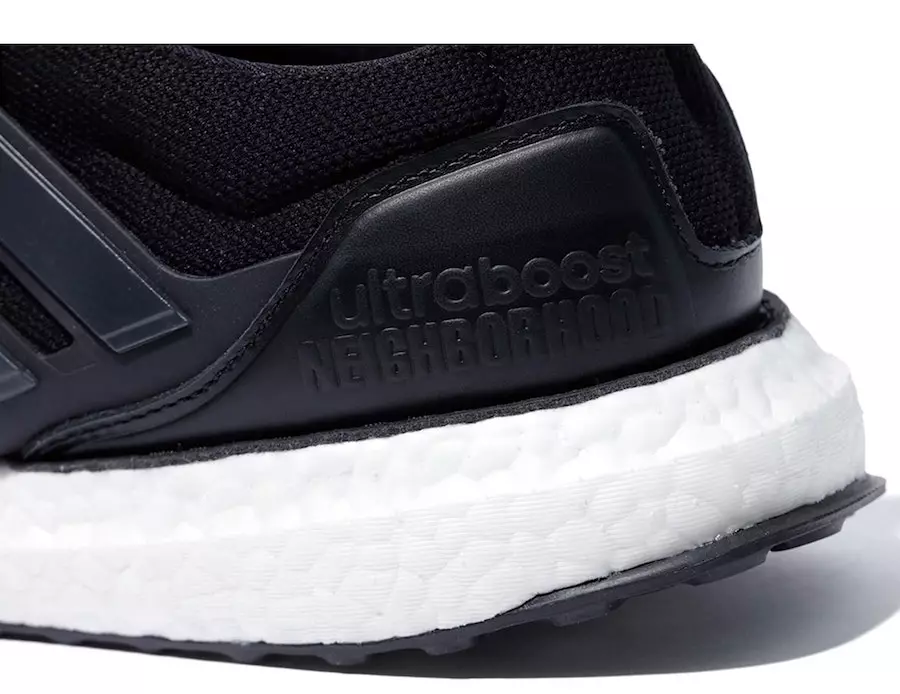 အနီးနားရှိ adidas Ultra Boost Thunderbolt ဖြန့်ချိသည့်ရက်စွဲစျေးနှုန်း