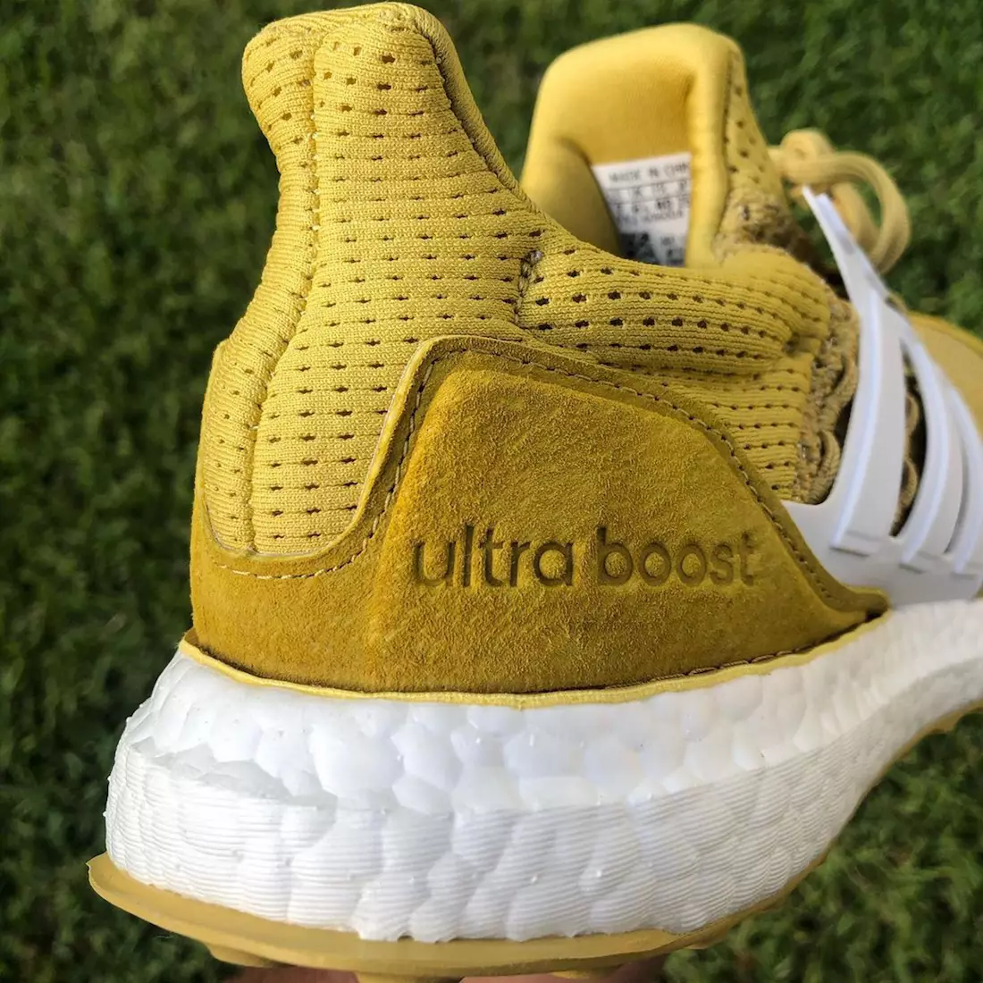 Extra Butter Хушо Gilmore adidas Ultra Boost Gold куртаи тиллоӣ санаи барориши