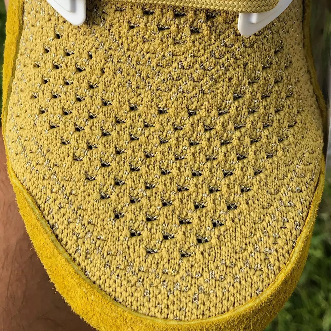 Extra Butter Happy Gilmore adidas Ultra Boost Gold Jacket ဖြန့်ချိသည့်နေ့