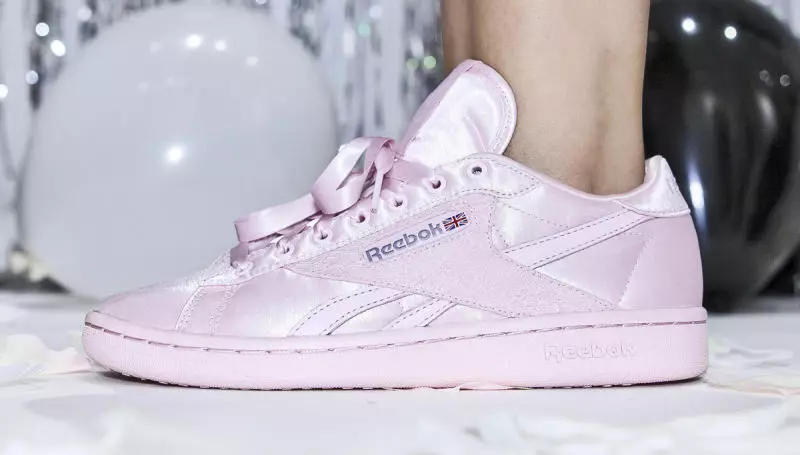 Extra Butter x Reebok Prom האם שאלת Pack