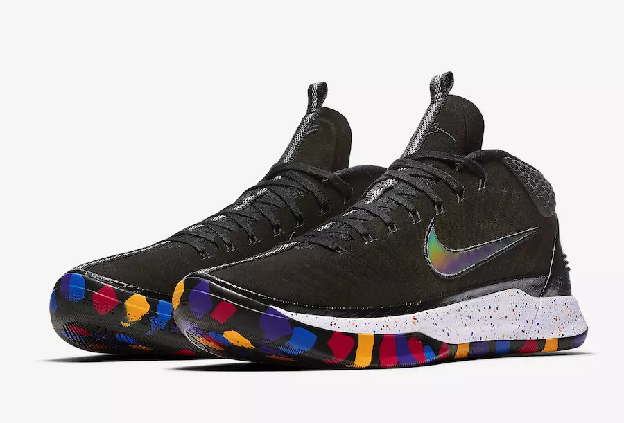 Nike Kobe AD kỷ niệm tháng ba điên rồ