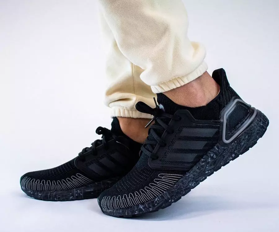 تاریخ انتشار جیمز باند 007 آدیداس Ultra Boost 2020 روی پا