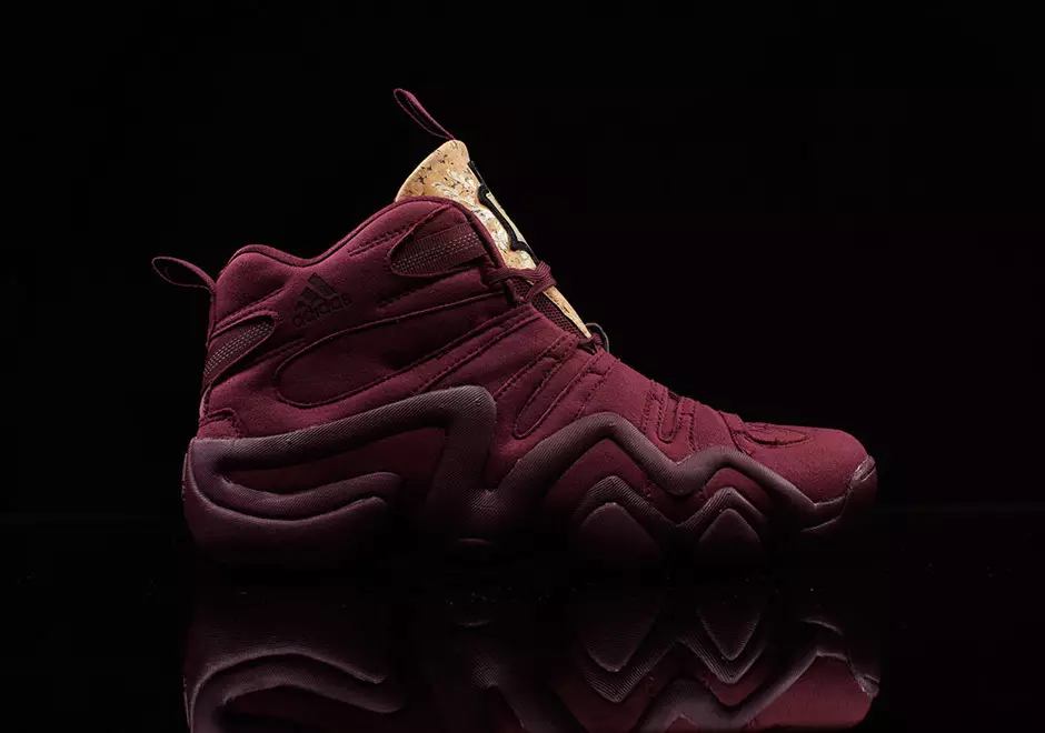 Vino adidas Kobe to'plami